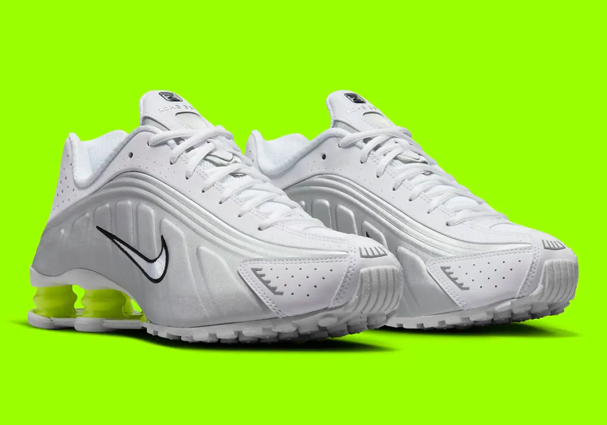 Giay Nike Shox R4 'White Metallic Silver Volt' AR3565-102
