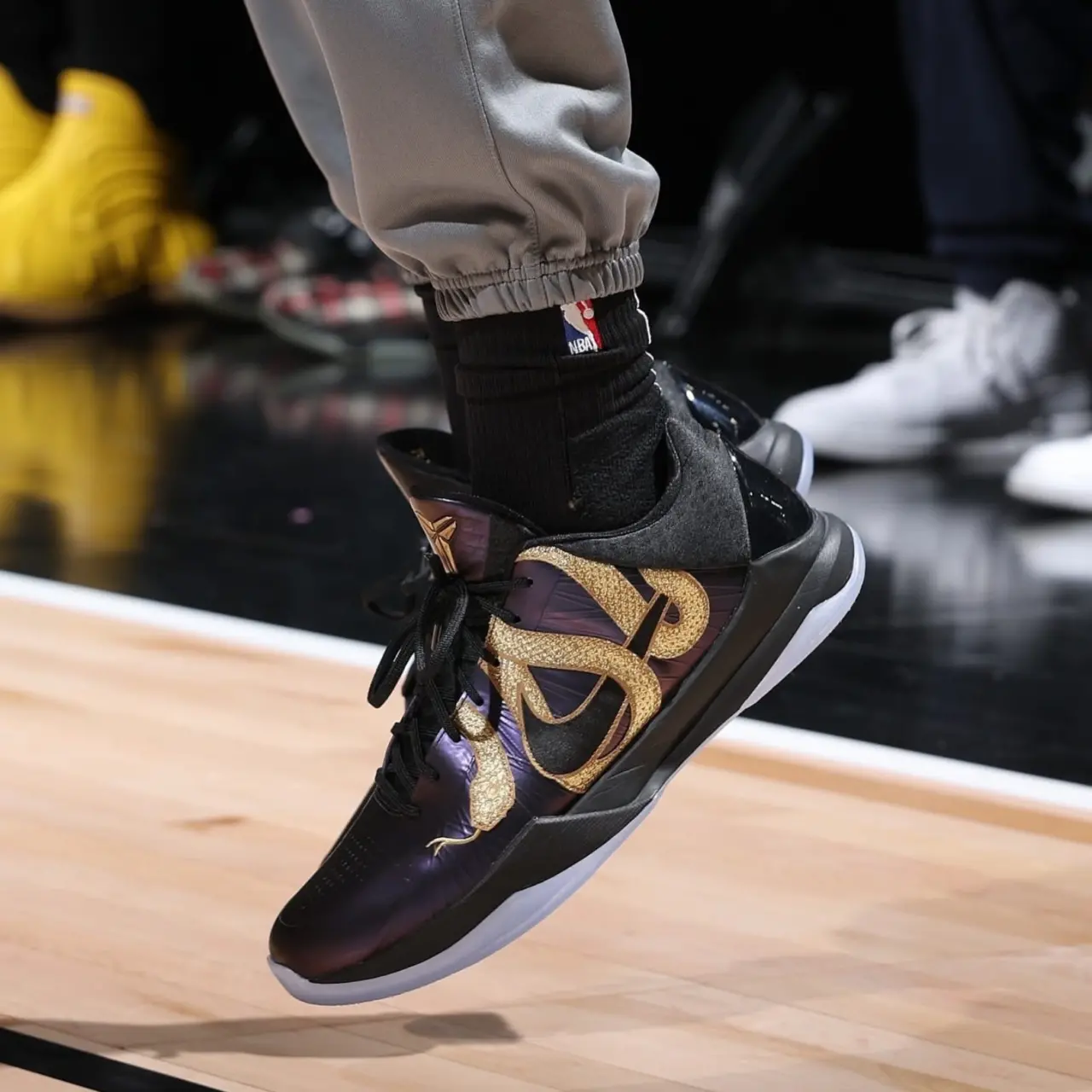 Alternative view of Giày Nike Kobe 5 Protro Year Of The Mamba 'Eggplant' IB4481-500