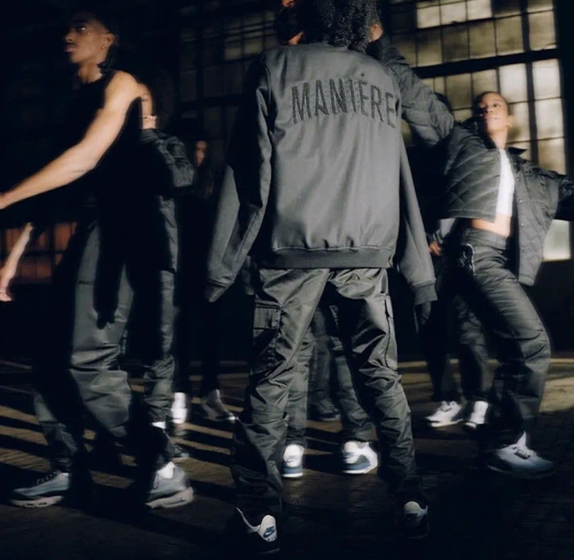 Giay Nike Air Jordan 3 x A Ma Maniere 'Diffused Blue' HV8571-100