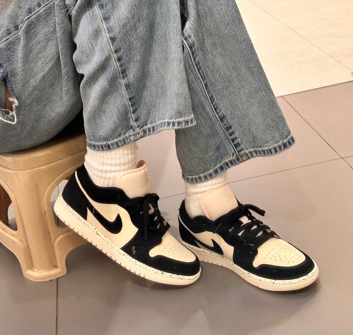 Alternative view of Giày Nike Air Jordan 1 Low 'Guava Ice' DC0774-003