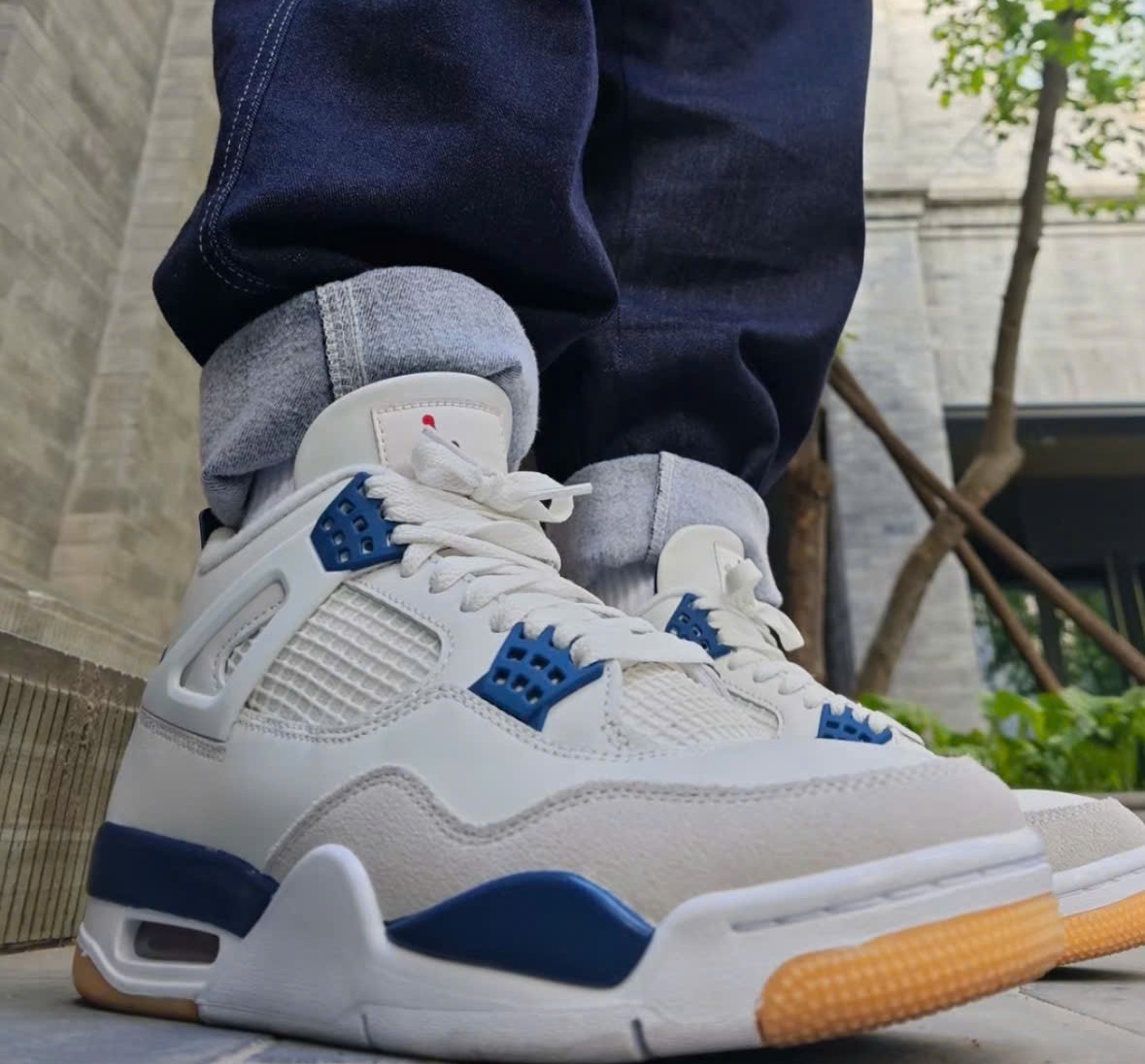 Alternative view of Giày Nike Air Jordan 4 Retro SB 'Navy' DR5415-100