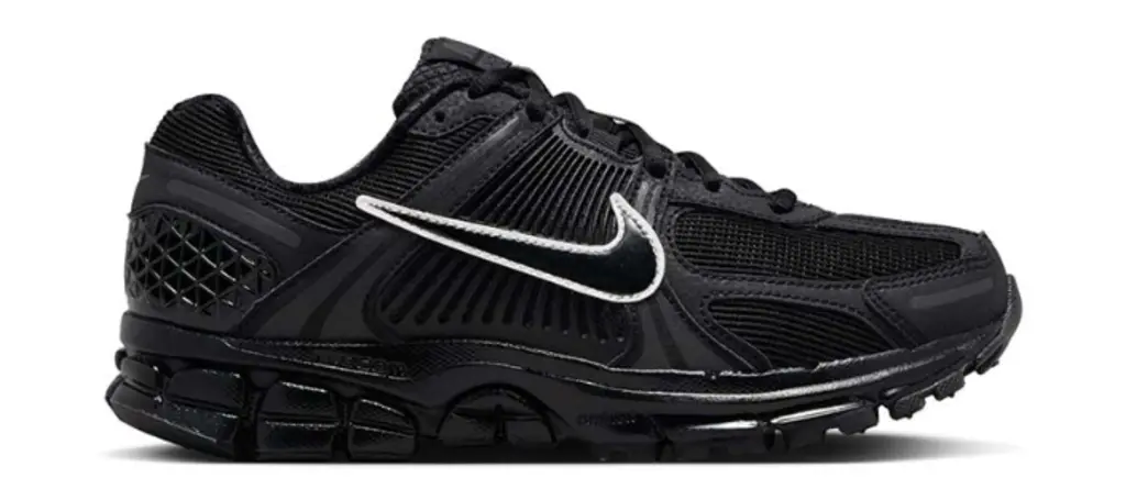 Giay Nike Zoom Vomero 5 'Black' HM9986-001