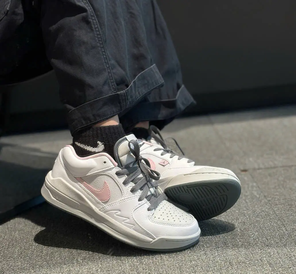 Giay Nike Jordan Stadium 90 ‘White Grey Pink’ IB4710-060