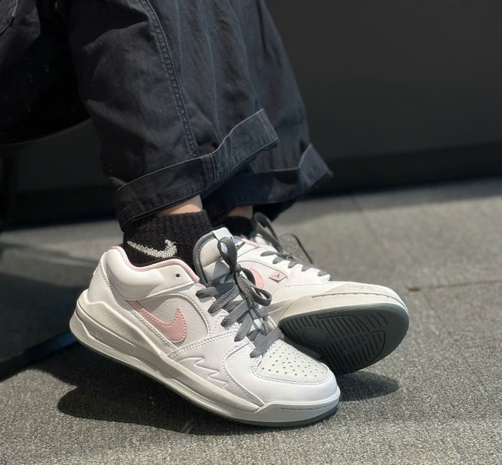 Giay Nike Jordan Stadium 90 ‘White Grey Pink’ IB4710-060