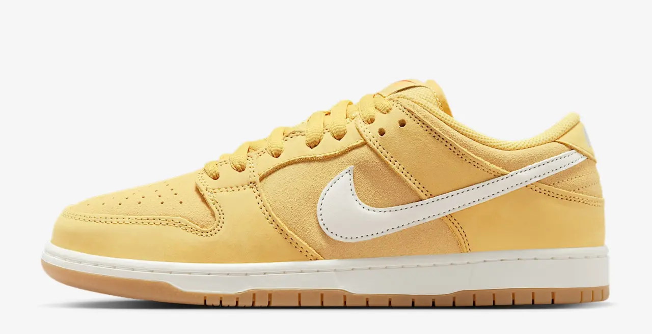 Giay Nike SB Dunk Low 'Saturn Gold' FJ1674-700