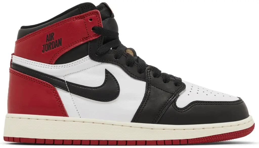 Giay Nike Air Jordan 1 Retro High OG 'Black Red' FD1437-106