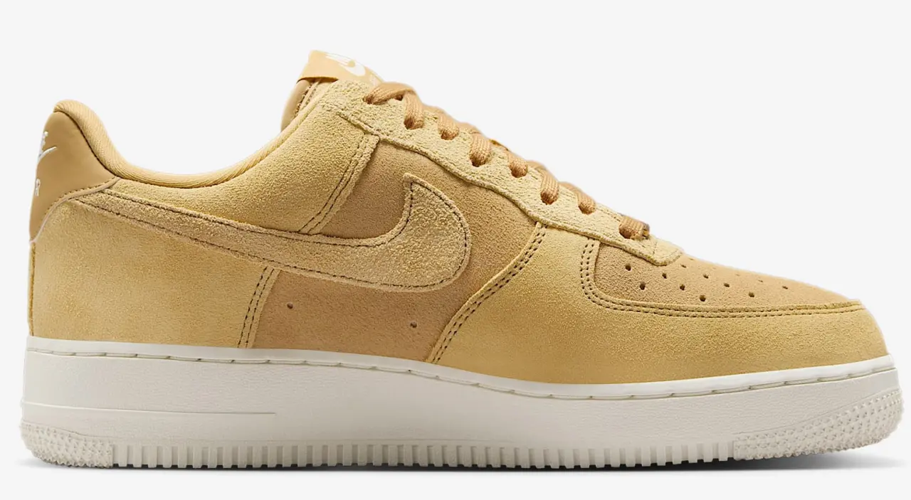 Giay Nike Air Force 1 Low '07 'Club Gold Sail' HJ5336-700