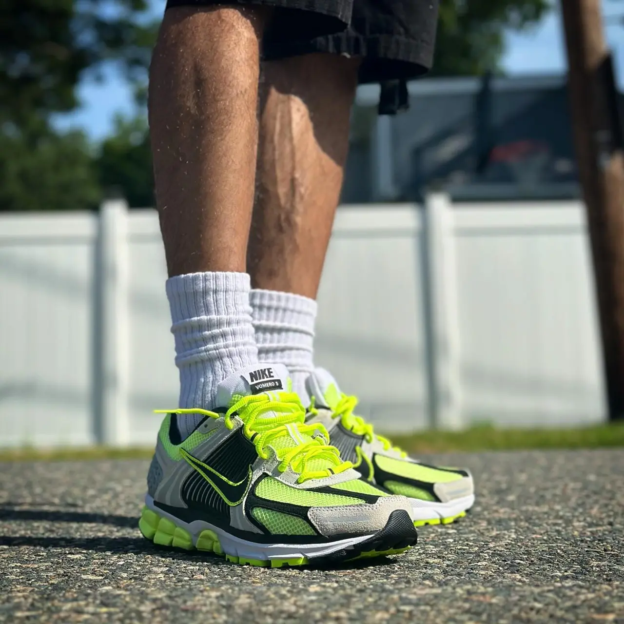 Alternative view of Giày Nike Air Zoom Vomero 5 ‘Life Lime’ FB9149-701