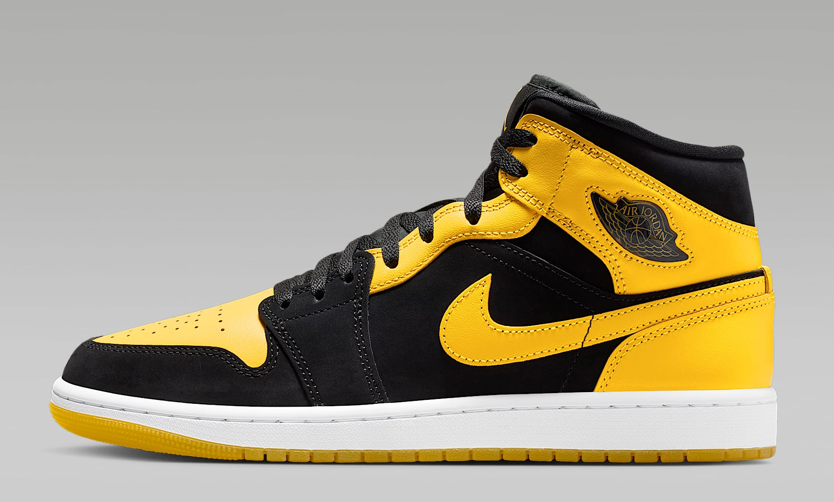 Giay Nike Jordan 1 Mid 'New Love' HJ6654-071