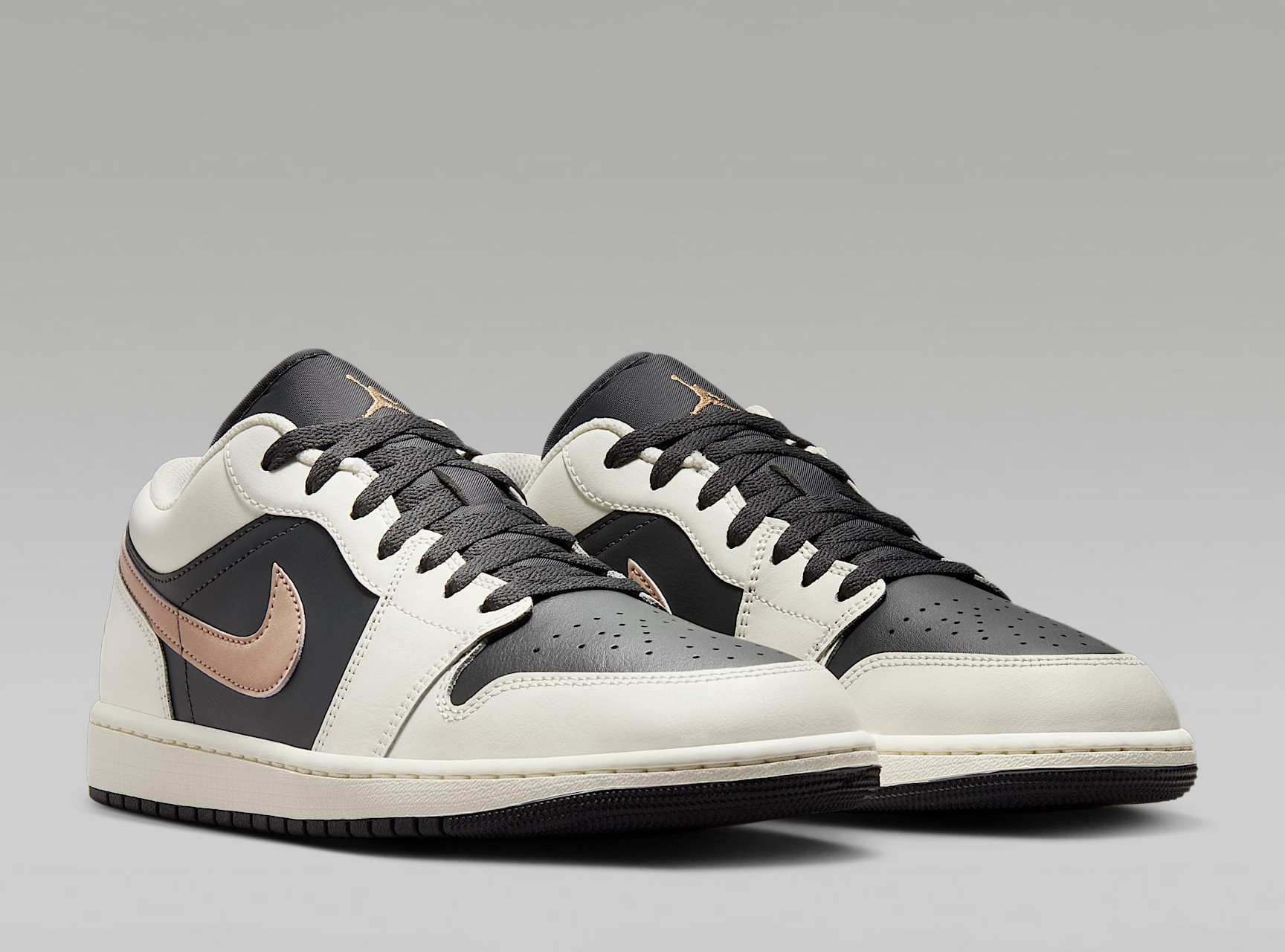 Giay Nike Air Jordan 1 Low 'Anthracite Hemp Sail' IH0649-021