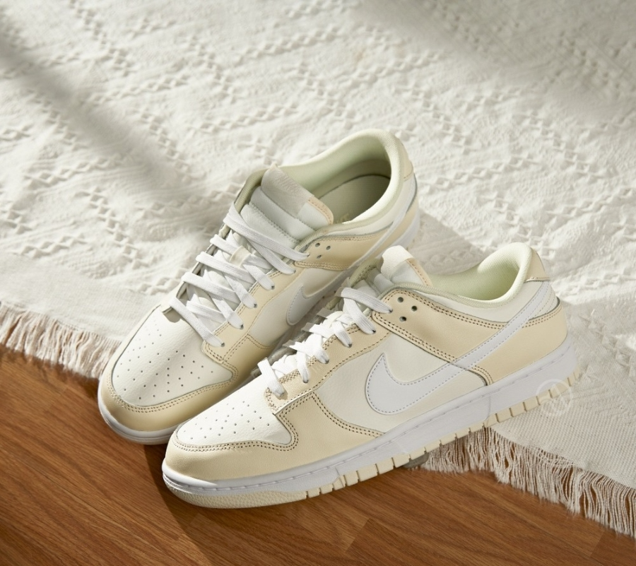 Giay Nike Dunk Low 'Coconut Milk' DJ6188-100