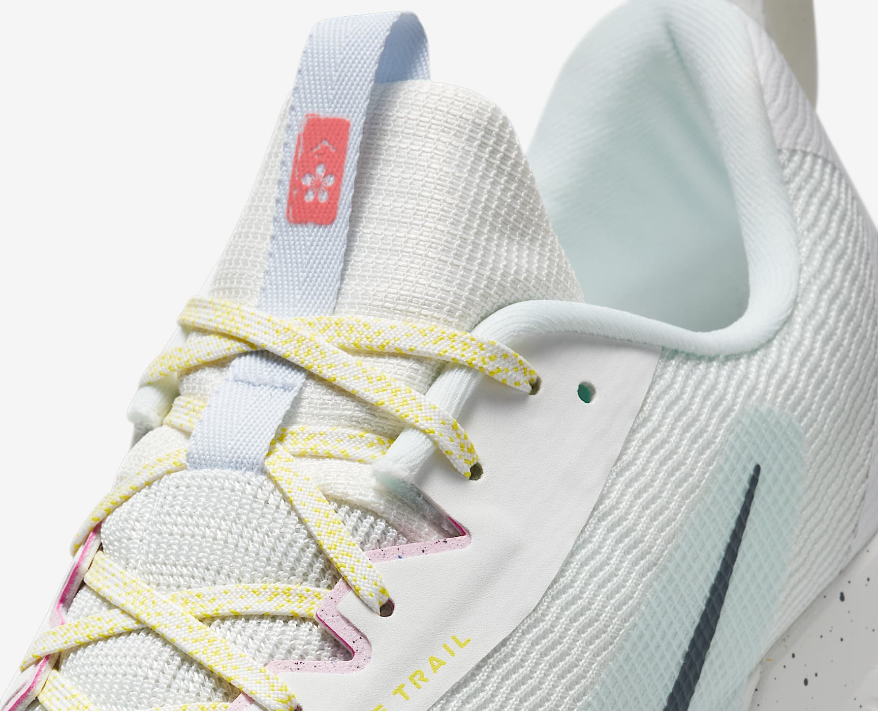 Giay Nike Juniper Trail 3 'White Pure Platinum Magic' FQ0904-100