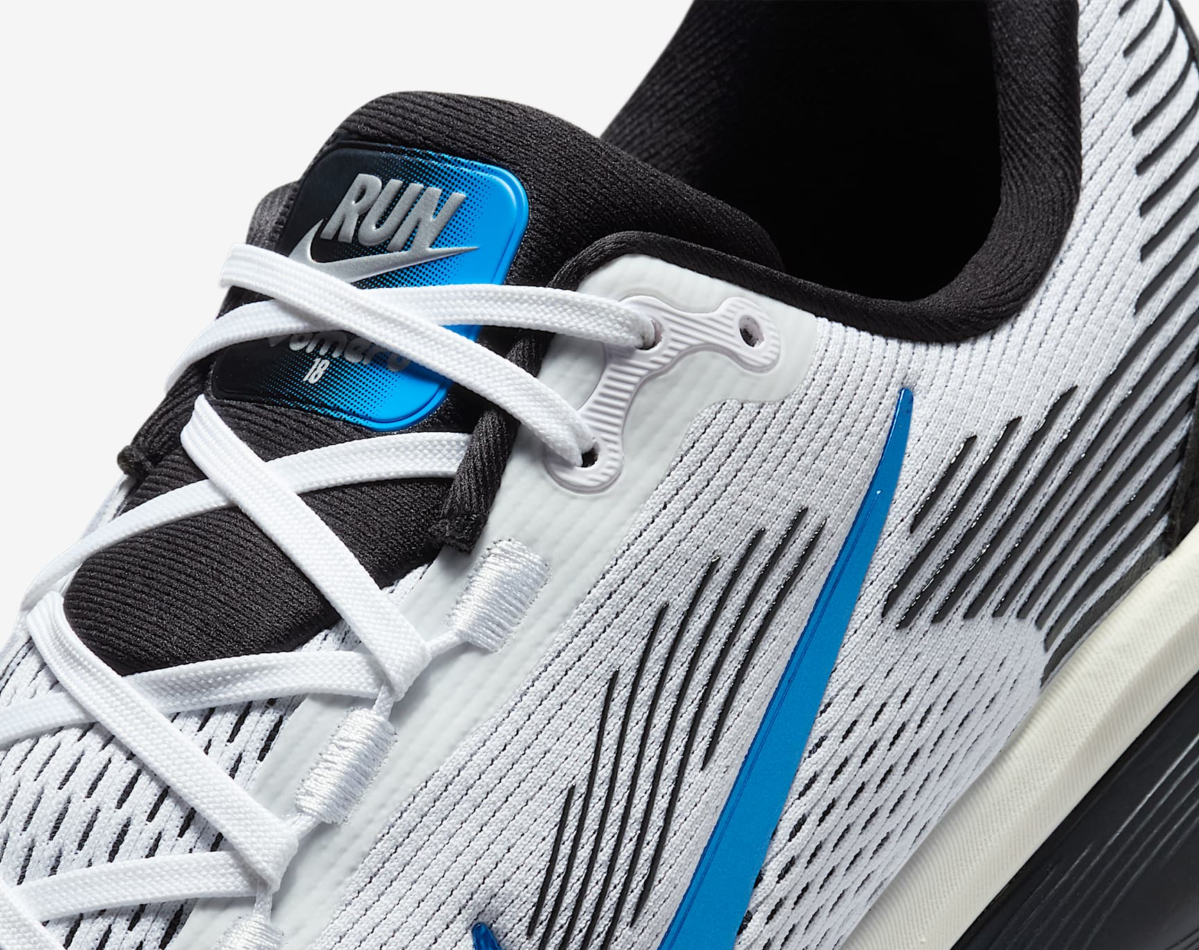 Giay Nike Vomero 18 'White Black Photo Blue' IB7722-100