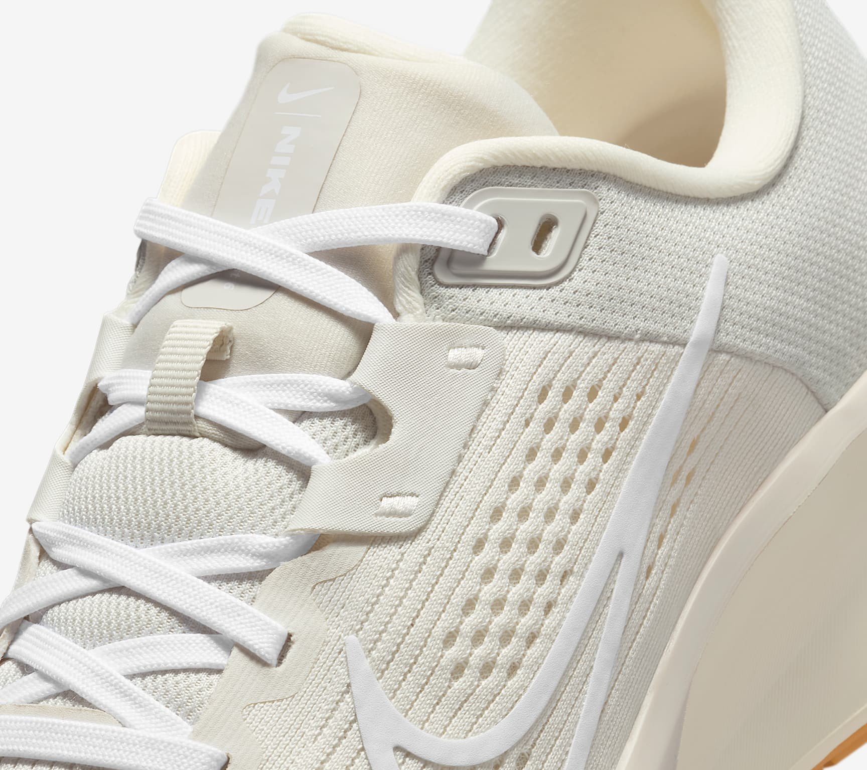 Giay Nike Quest 6 'Light Bone Pale Ivory White' IB7943-072
