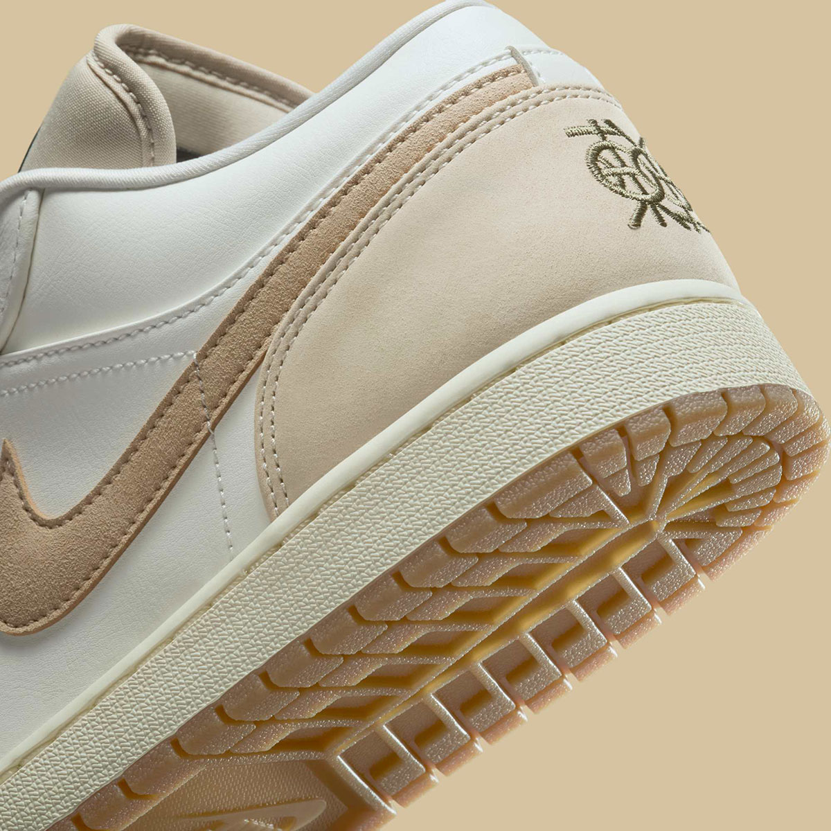 Giay Nike Air Jordan 1 Low 'Dongdan' IB8855-121