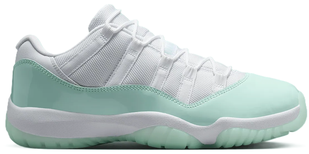 Giay Nike Air Jordan 11 Retro Low 'Igloo' AH7860-103