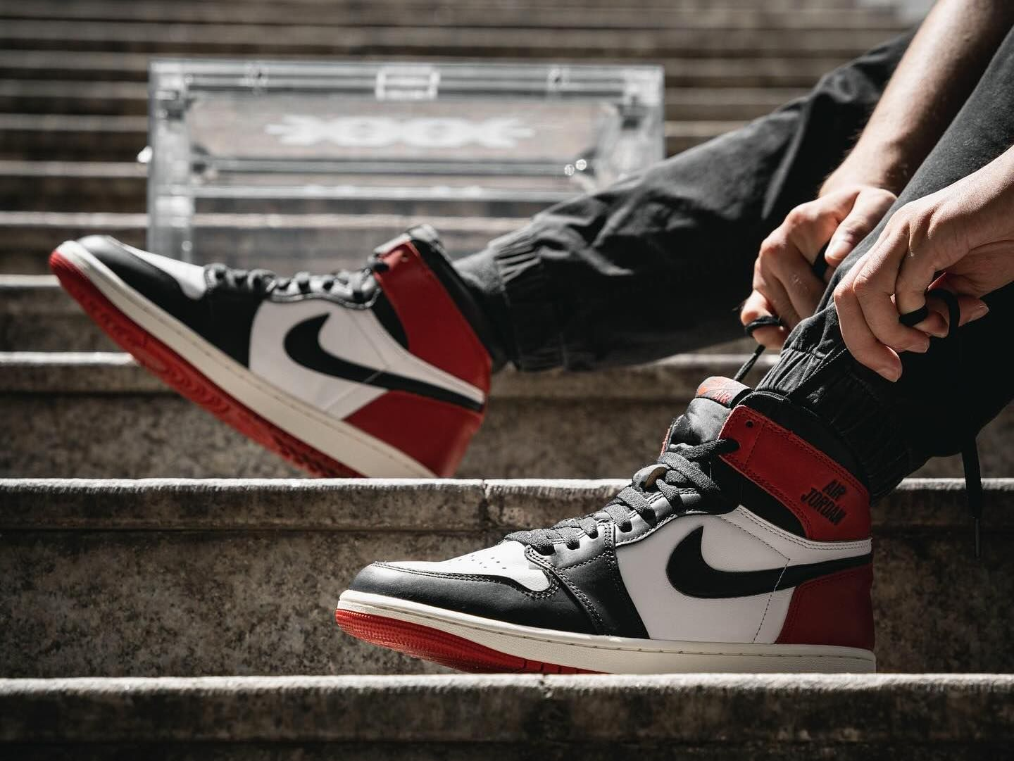 Giày Nike Air Jordan 1 Retro High OG 'Black Red' FD1437-106 - Ảnh 5
