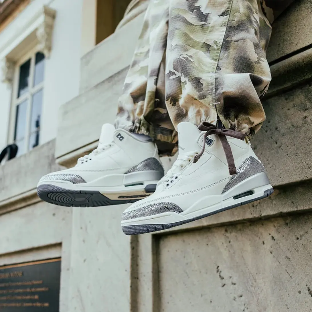 Alternative view of Giày Nike Air Jordan 3 ‘Sail Cement Grey’ CK9246-100