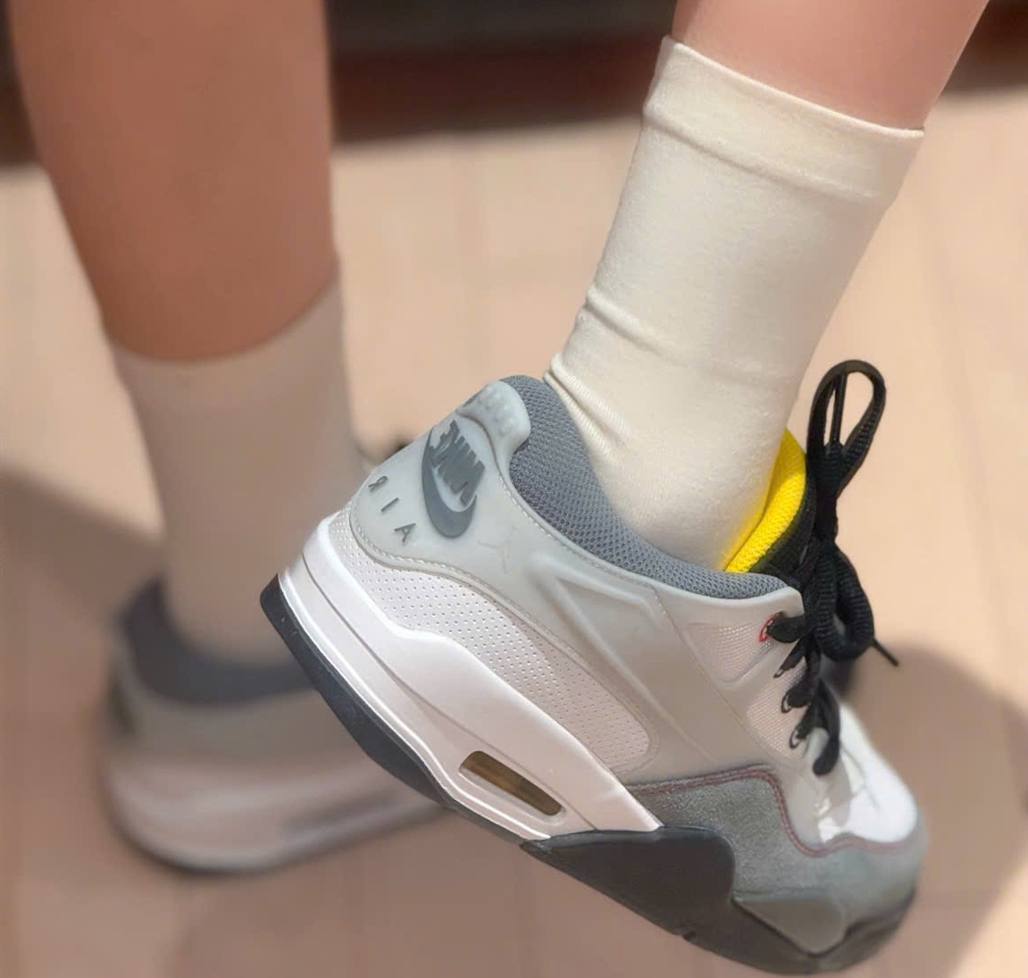 Giày Nike Air Jordan 4 RM 'White Black Grey' IB8052-100 - Ảnh 5