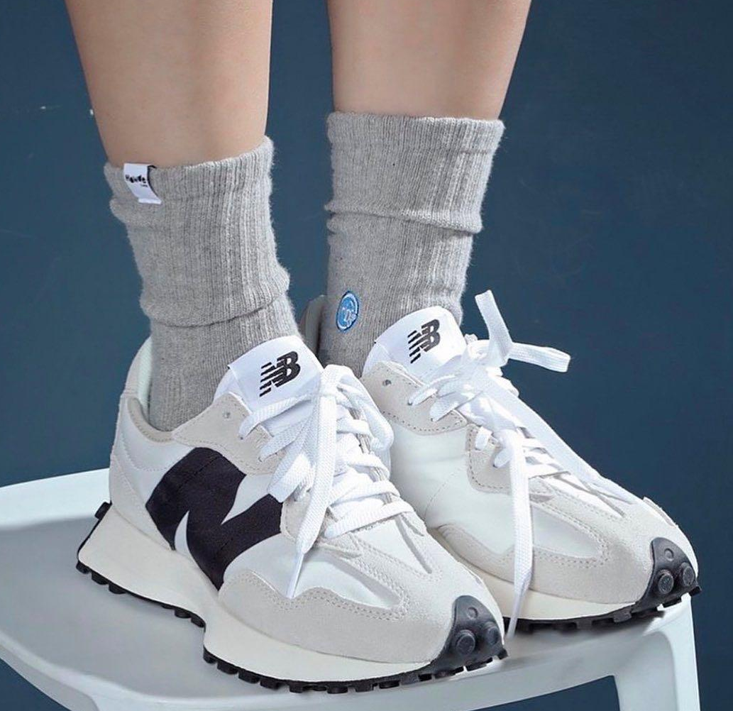 Giay New Balance 327 'Sea Salt Black' GS327FE