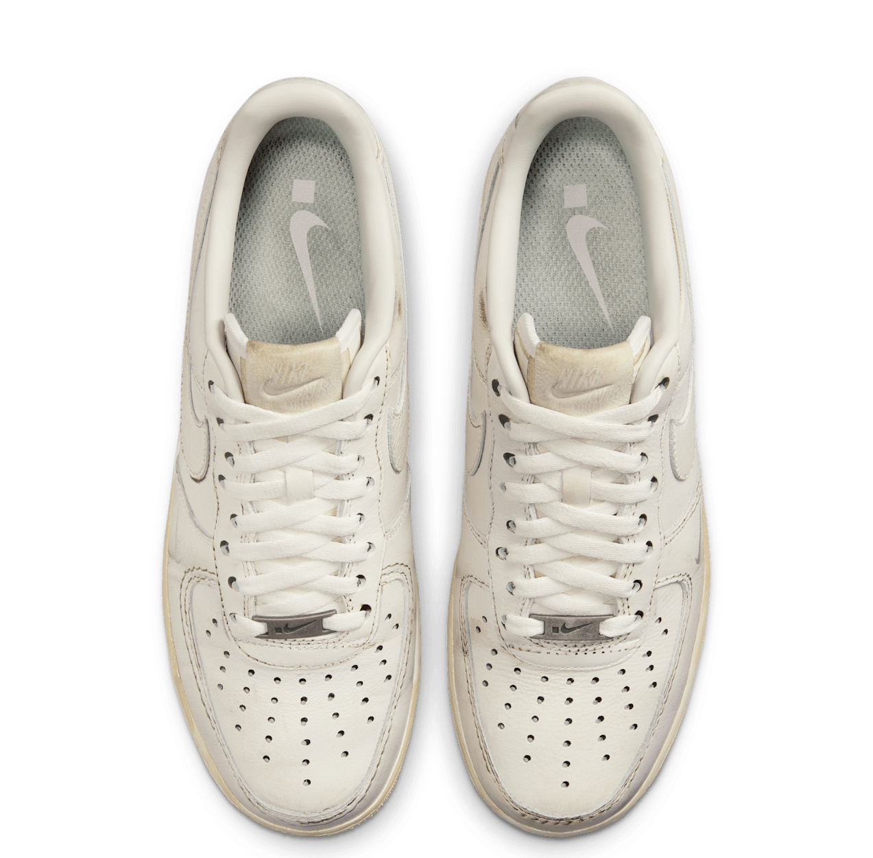 Giay Nike Air Force 1 Low 'Dirty Triple White' HJ9346-100