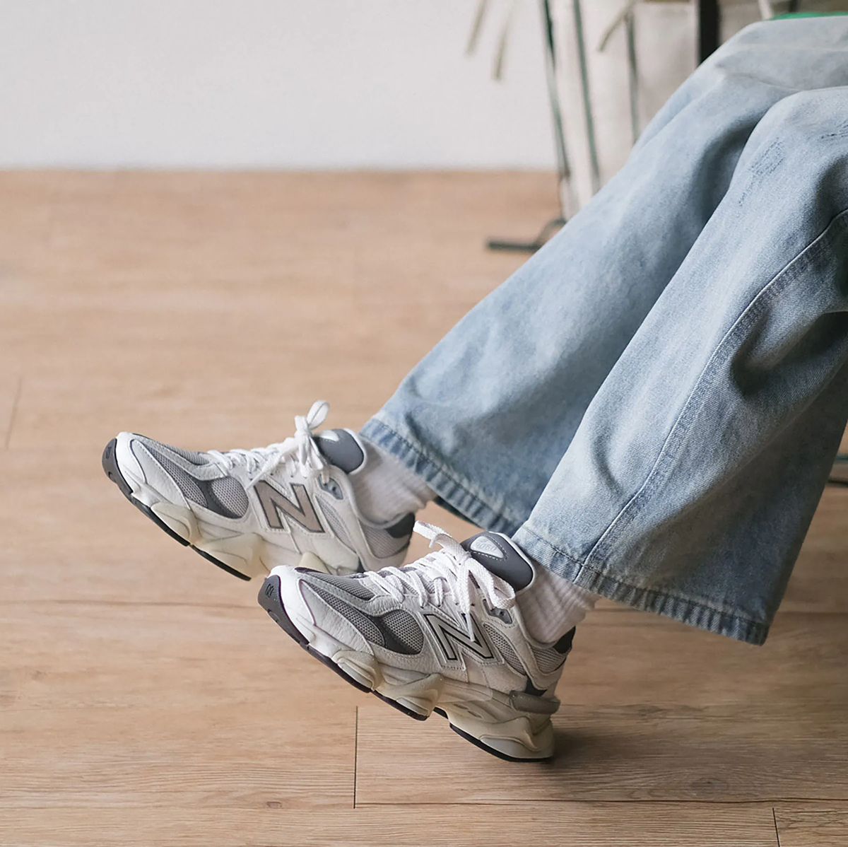 Alternative view of Giày New Balance 9060 'Grey Days' U9060AGA