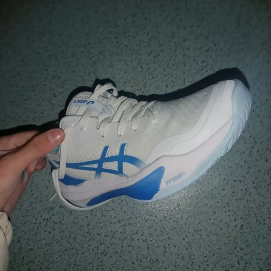 Giay Asics Sky Elite FF 3 'White Blue Coast' 1052A075-103
