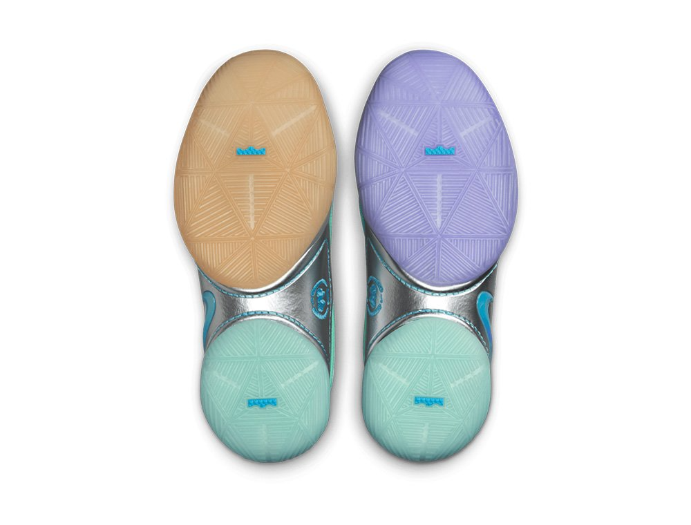 Giay Nike LeBron 22 GS 'Monopoly' HV6873-100