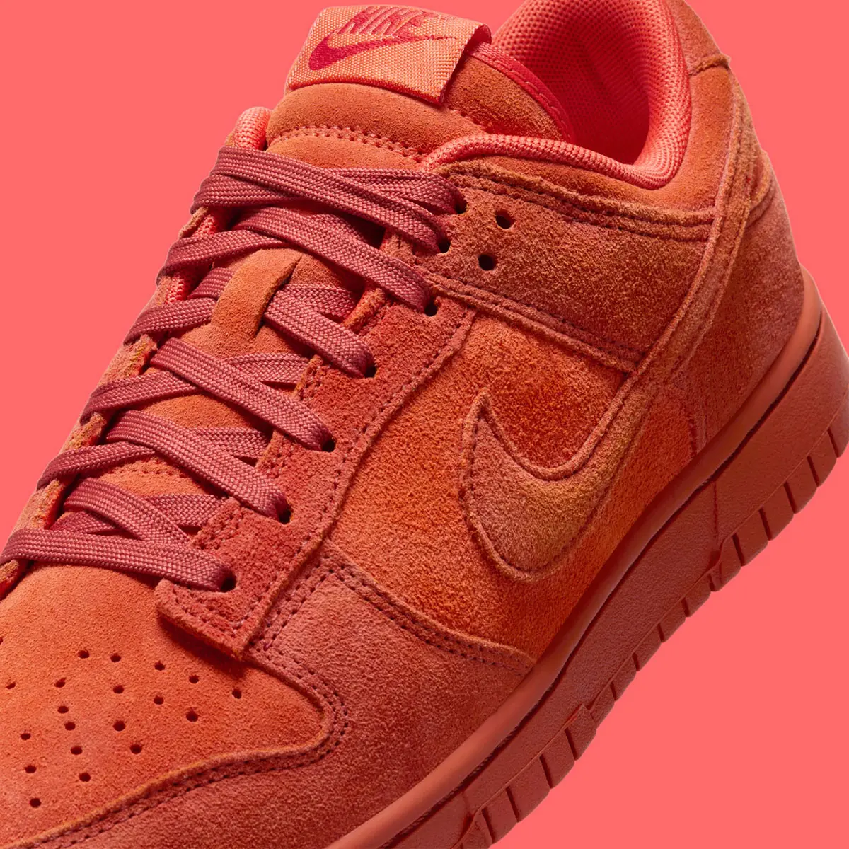Giay Nike Dunk Low SE 'Valley Of Fire' HV5756-633