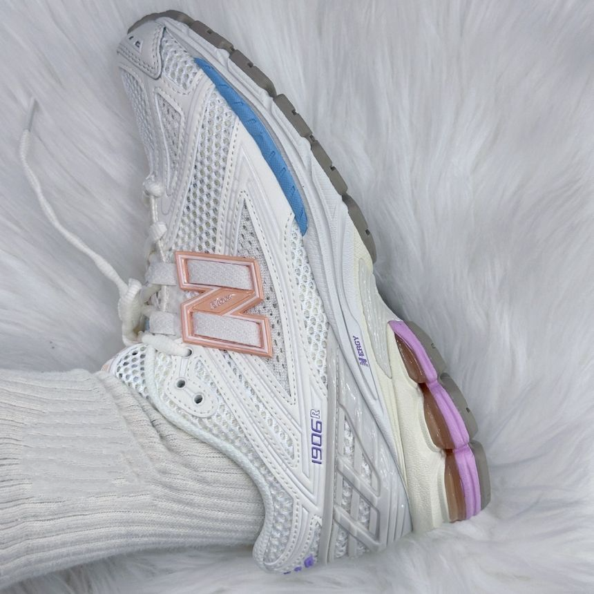 Alternative view of Giày New Balance 1906R 'White Beige' M1906RBP