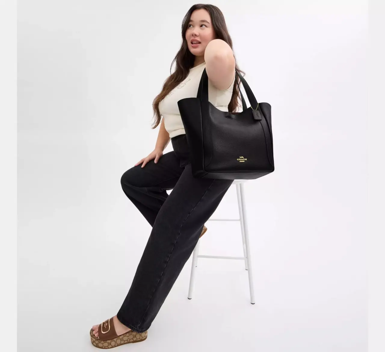 Alternative view of Túi Coach Hadley Tote Bag 'Black' CV996-IMBLK