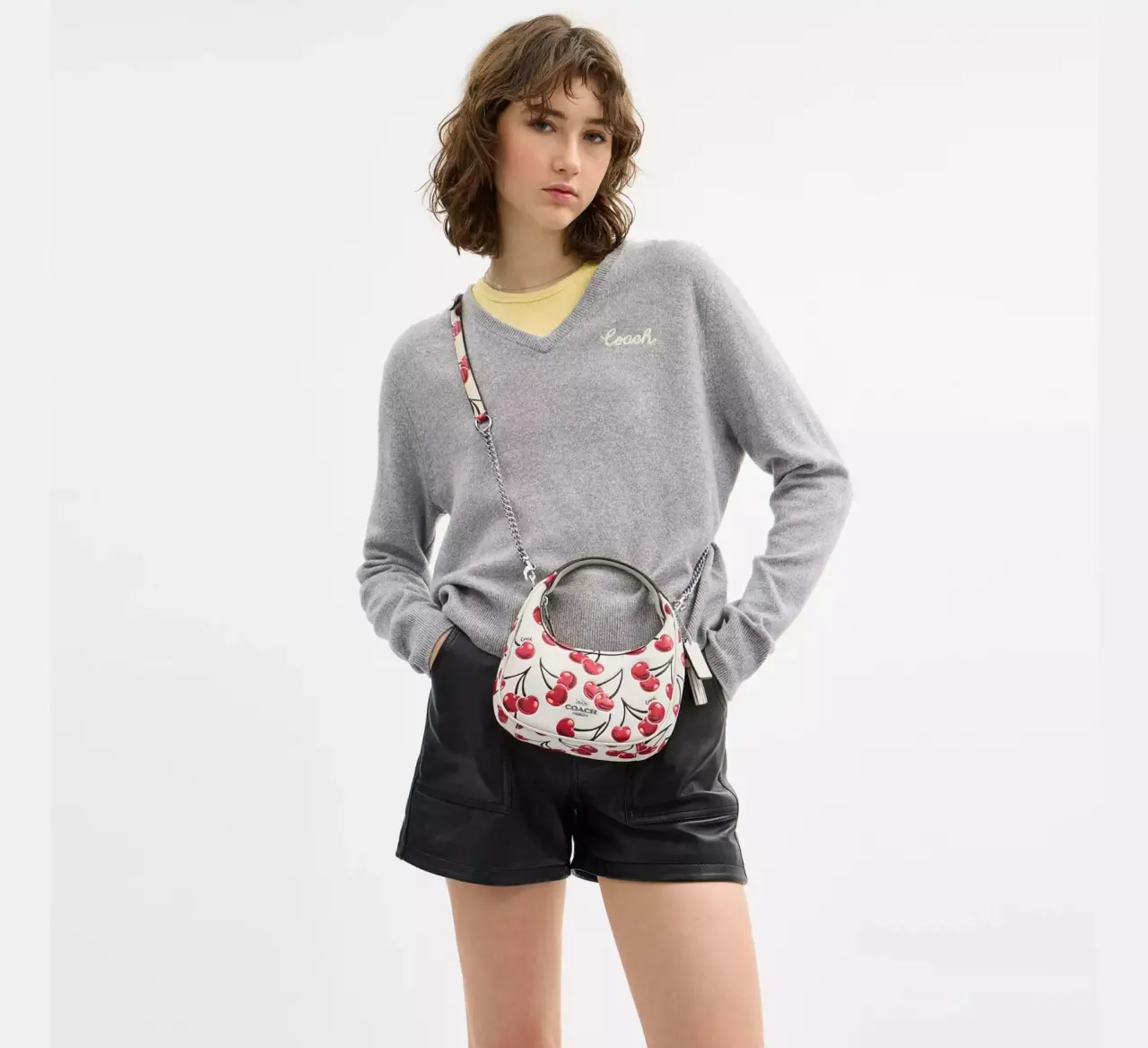 Alternative view of Túi Coach Carmen Mini Crossbody 'Cherry Print' CY711-SVCAH