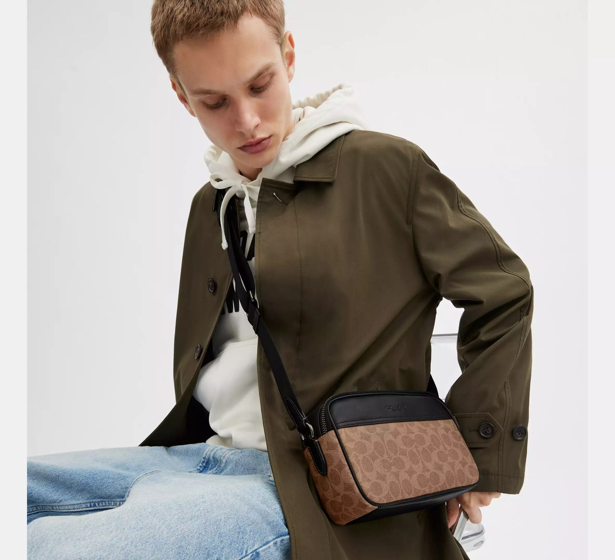 Alternative view of Túi Coach Graham Crossbody 'Tan Black' CV921-QBNRX