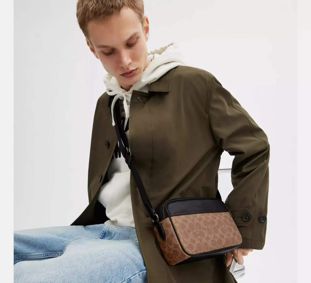 Alternative view of Túi Coach Graham Crossbody 'Tan Black' CV921-QBNRX