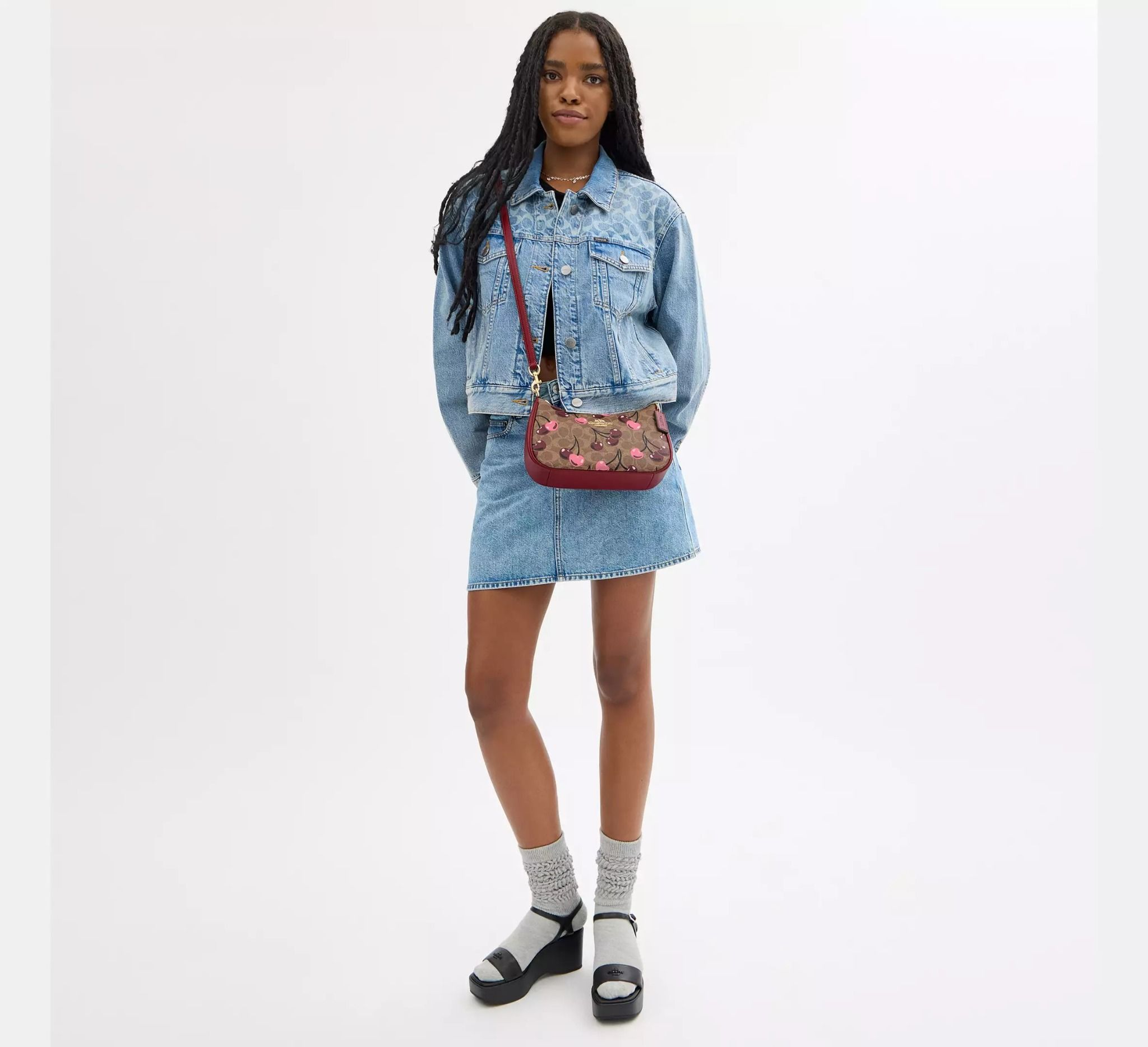 Alternative view of Túi Coach Teri Shoulder Bag 'Cherry Print' CY694-IMTAM