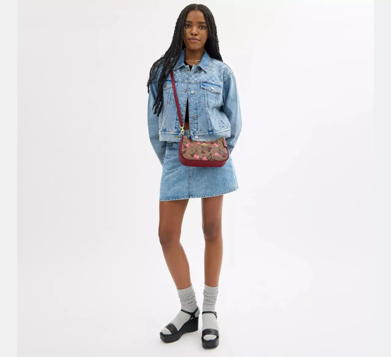 Alternative view of Túi Coach Teri Shoulder Bag 'Cherry Print' CY694-IMTAM