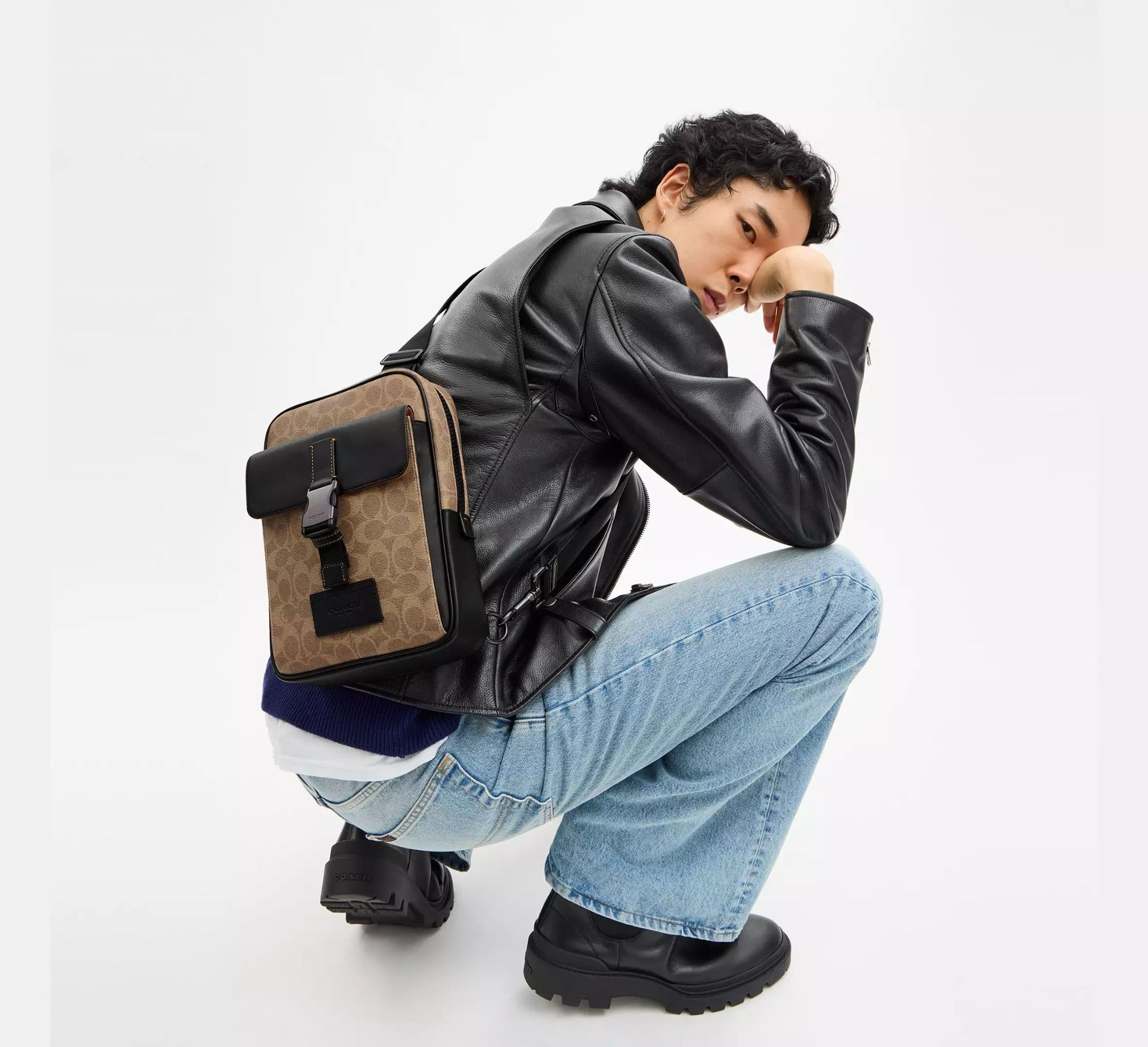 Alternative view of Túi Coach Track Pack 'Tan' CX880-QBNRX