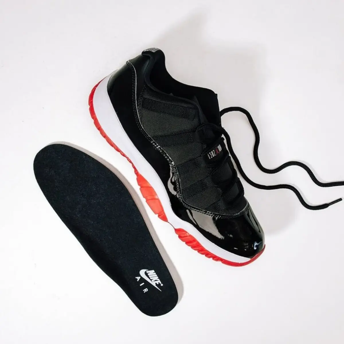 Alternative view of Giày Nike Air Jordan 11 Retro Low 2025 'Bred' FV5104-006