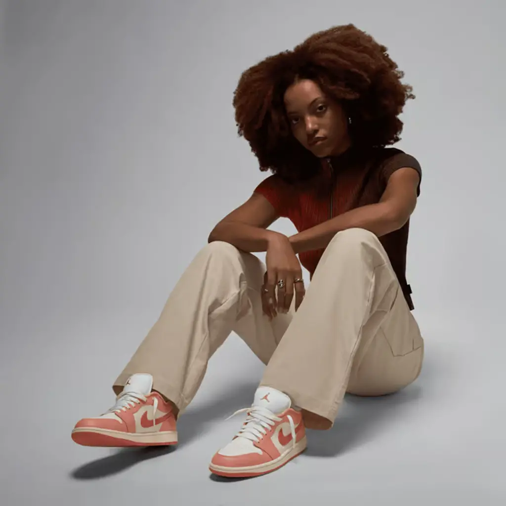 Alternative view of Giày Nike Air Jordan 1 Low 'Madder Root' DC0774-180