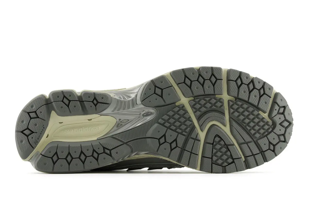 Alternative view of Giày New Balance 1906R 'White Silver Distressed' U1906RGC