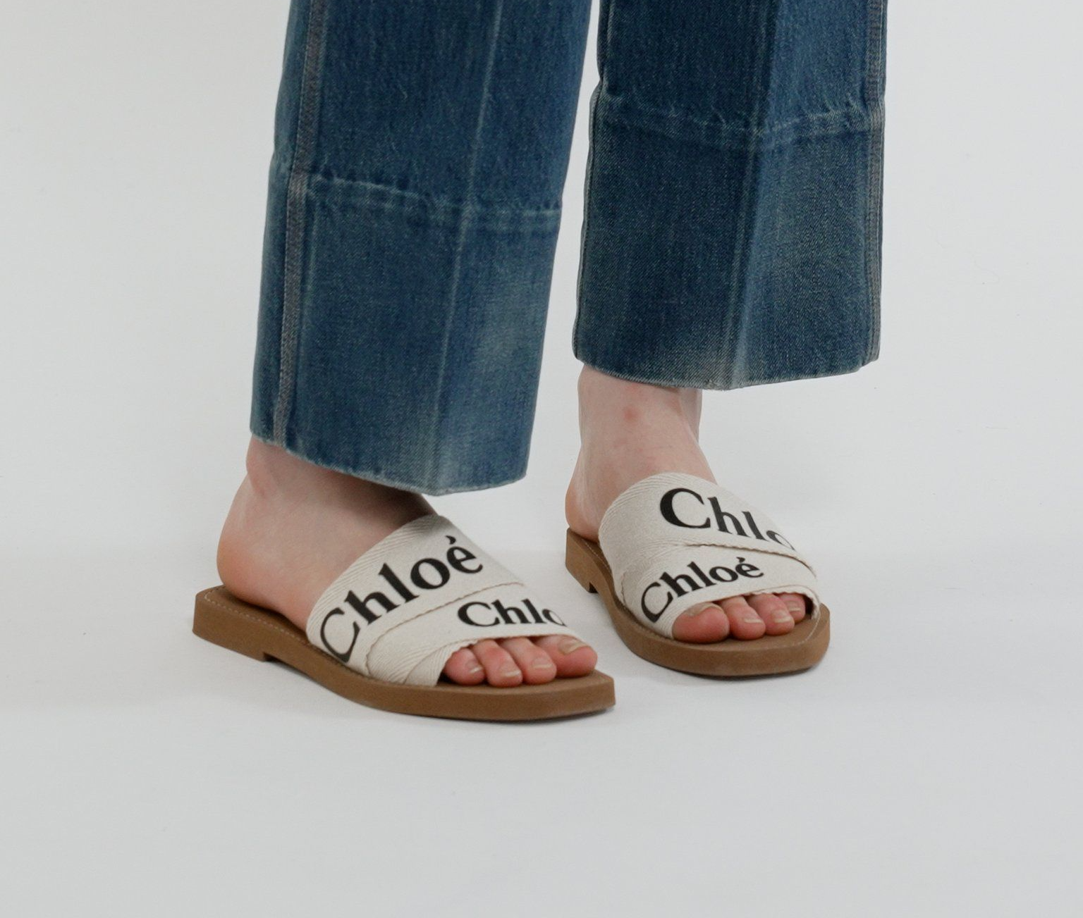 Alternative view of Dép Chloe Woody Mule 'White' CHC22U188Z3101