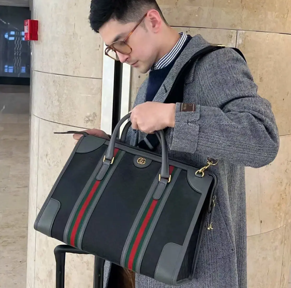 Alternative view of Túi Gucci Bauletto Extra Large Duffle 'Black' 715773-FAARB-1048