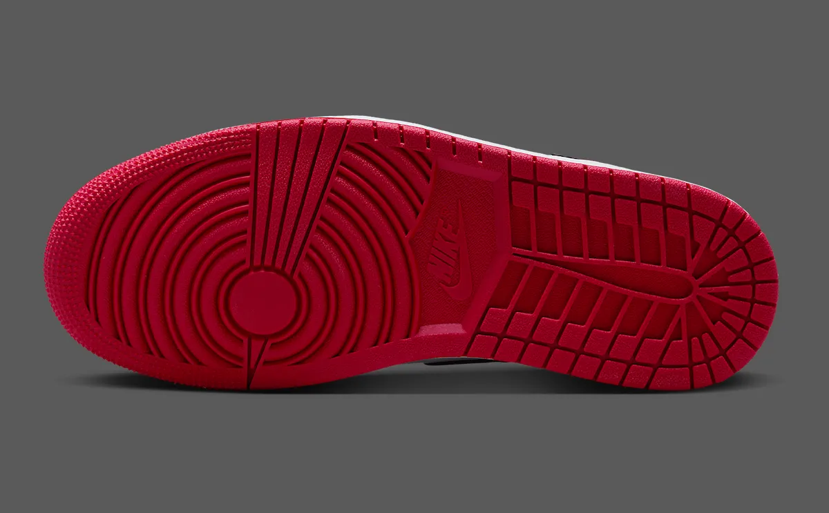 Alternative view of Giày Nike Air Jordan 1 High OG 'Ruby' FD2596-602