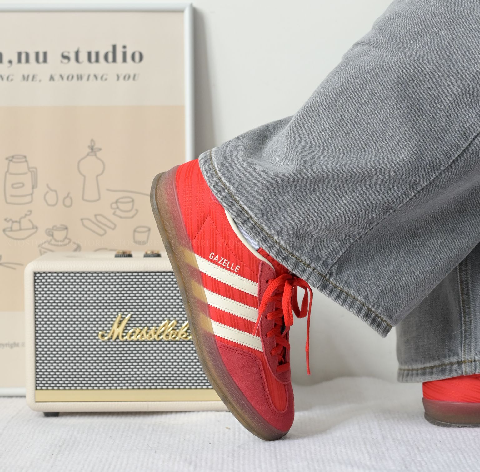 Alternative view of Giày Adidas Gazelle Indoor 'Red' JS1411