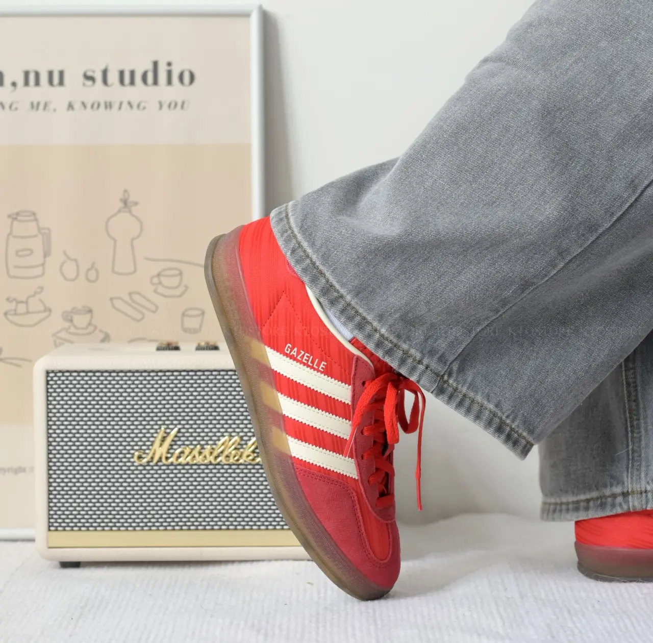 Alternative view of Giày Adidas Gazelle Indoor 'Red' JS1411