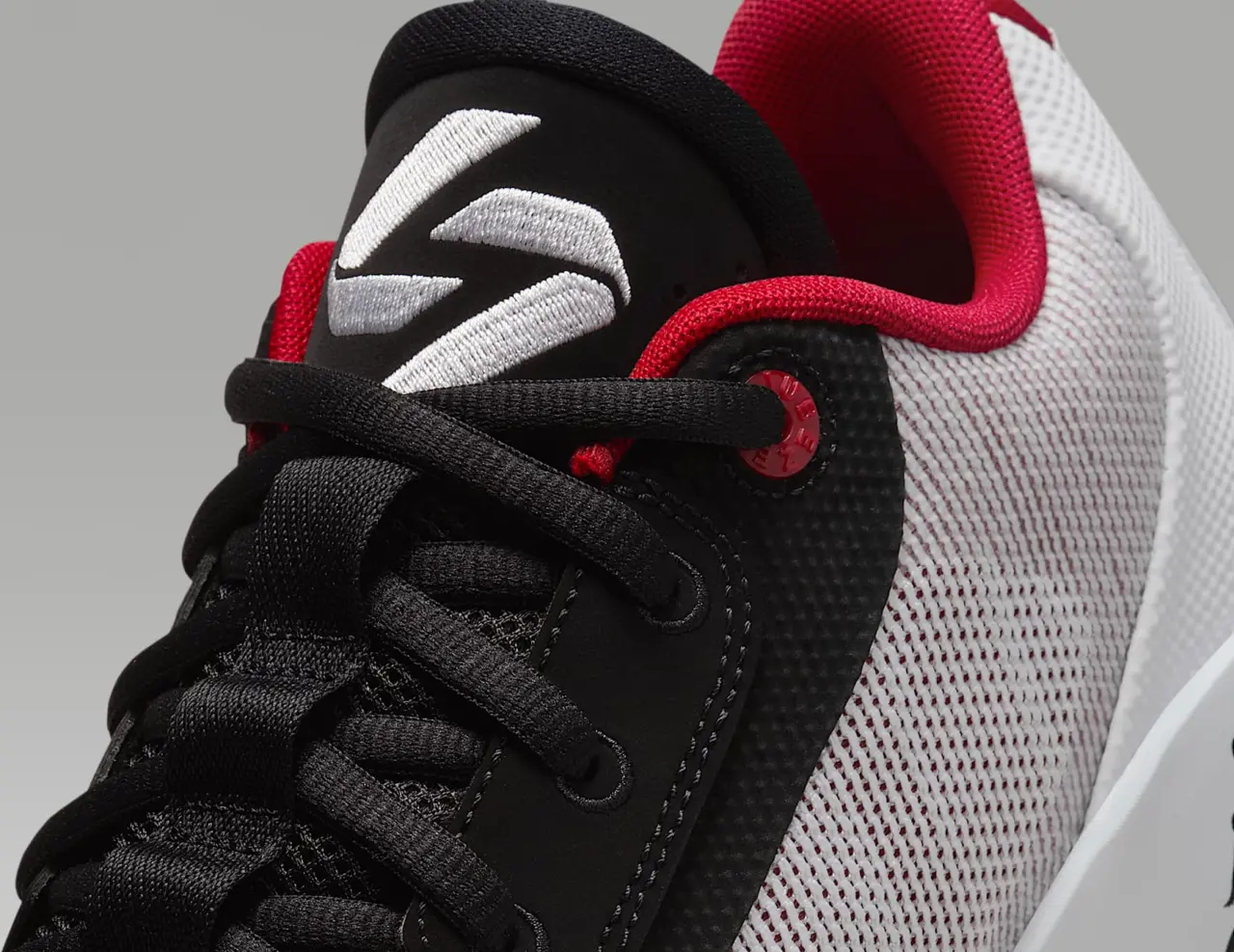 Alternative view of Giày Nike Air Jordan Luka.77 PF 'BloodLine' HF0819-102