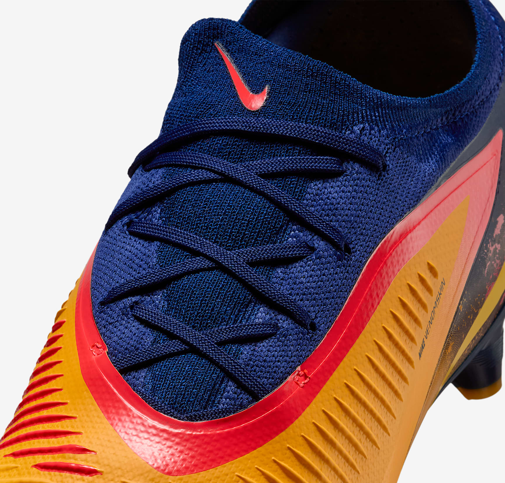 Alternative view of Giày Nike Phantom 6 Low Pro 'Erling Haaland' IB3094-800