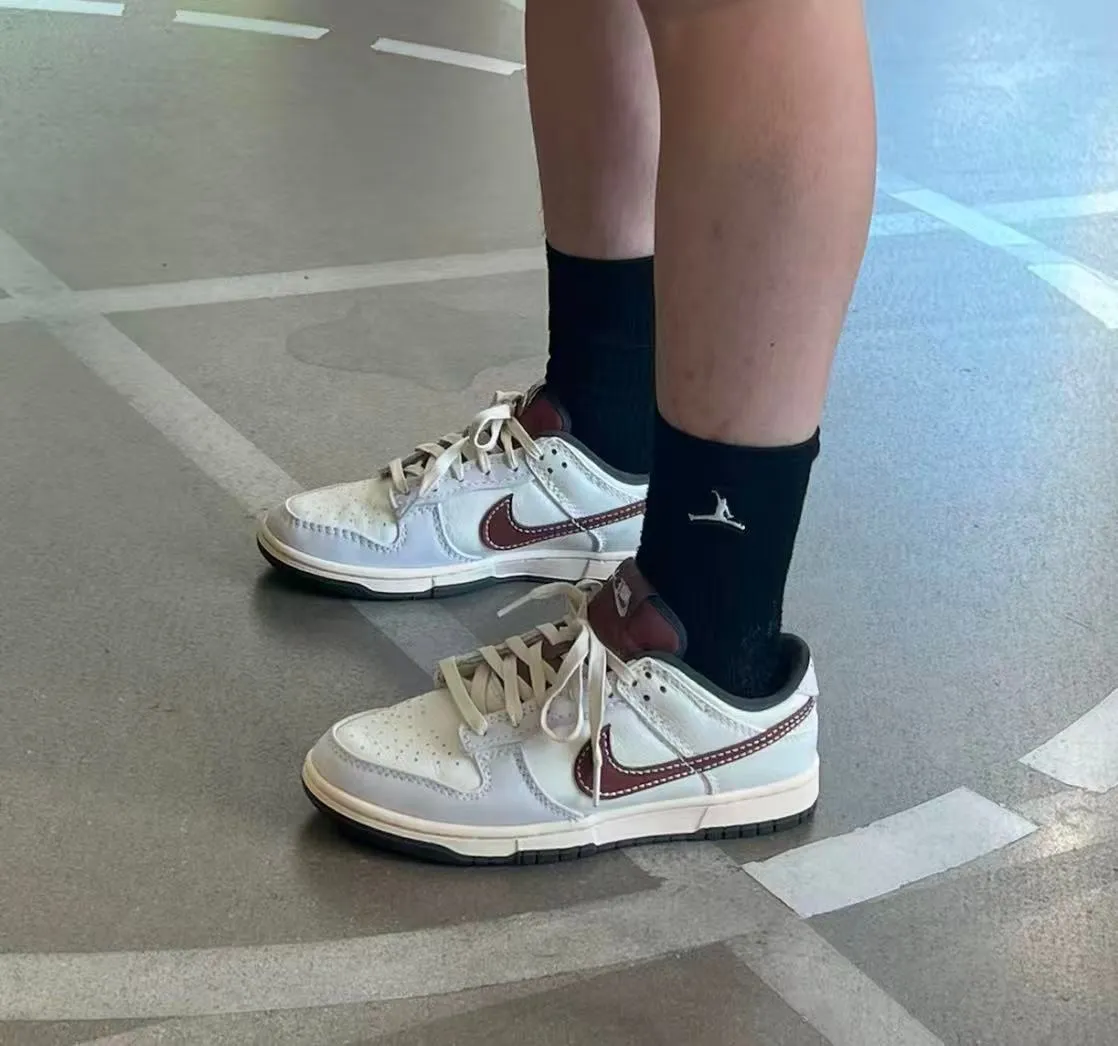 Alternative view of Giày Nike Dunk Low 'Dark Pony Soft Pearl' IM6670-202