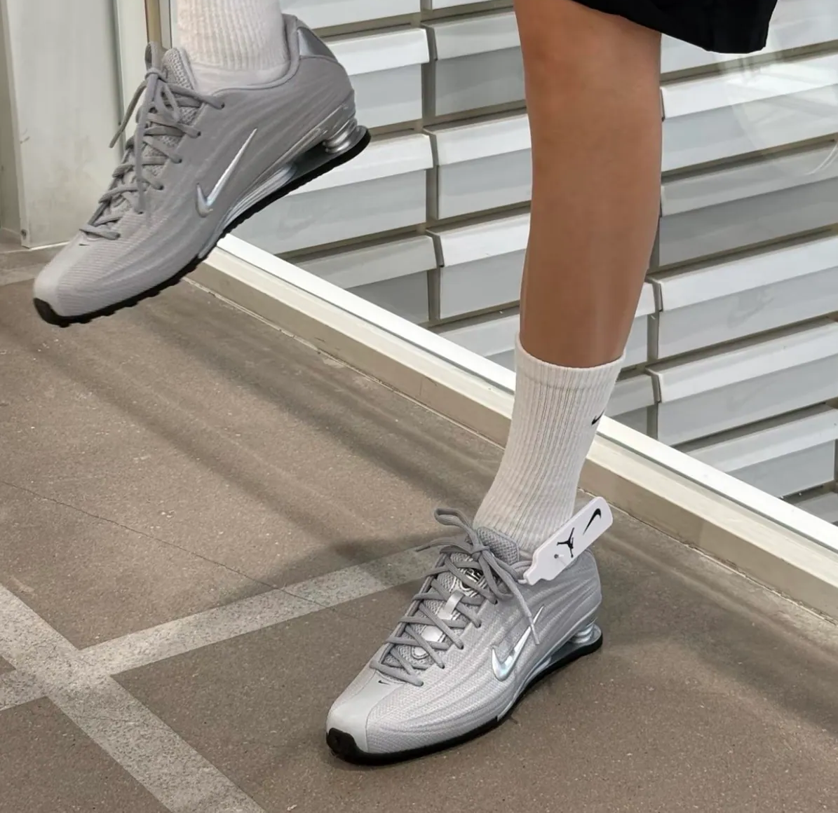 Alternative view of Giày Nike Shox Z 'Silver' HQ7540-001