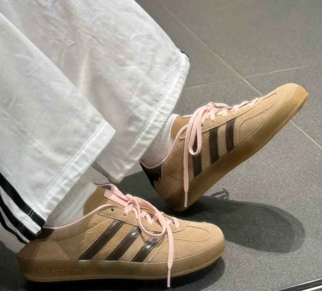Alternative view of Giày Adidas Gazelle Indoor 'Cardboard Brown' JR8028